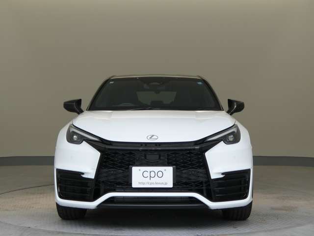 Lexus LBX 9