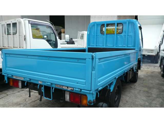 Isuzu Elf 2