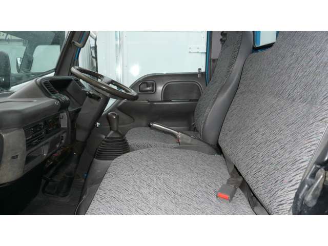 Isuzu Elf 5