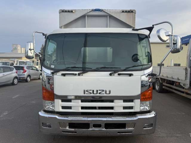 Isuzu Forward 4