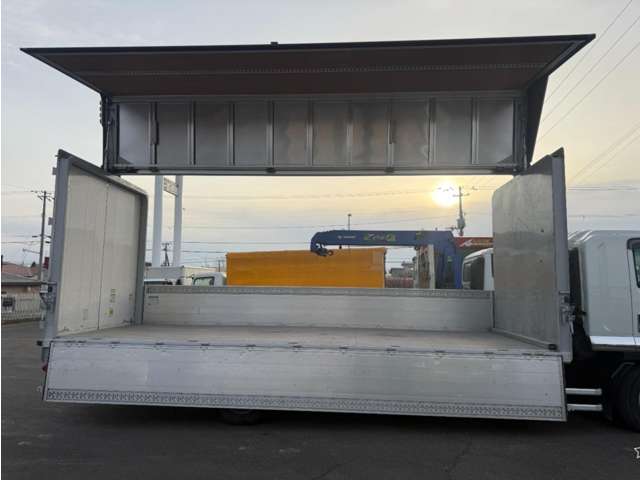 Isuzu Forward 9