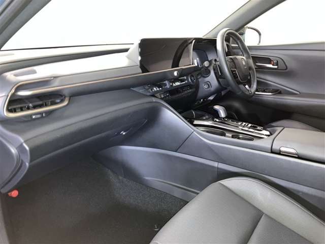 Toyota Crown Estate 10
