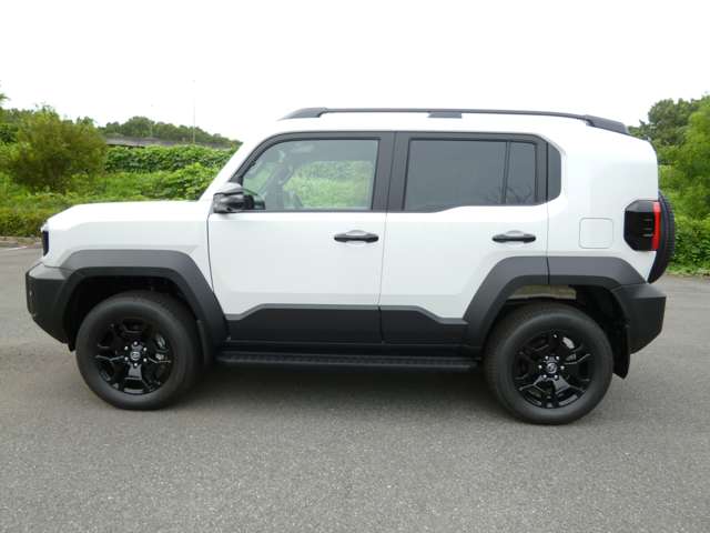 Toyota Land Cruiser FJ 5