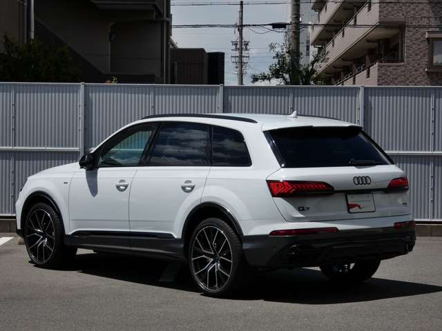 Audi Q7 5