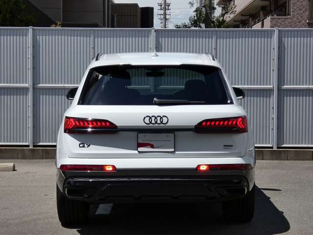 Audi Q7 8