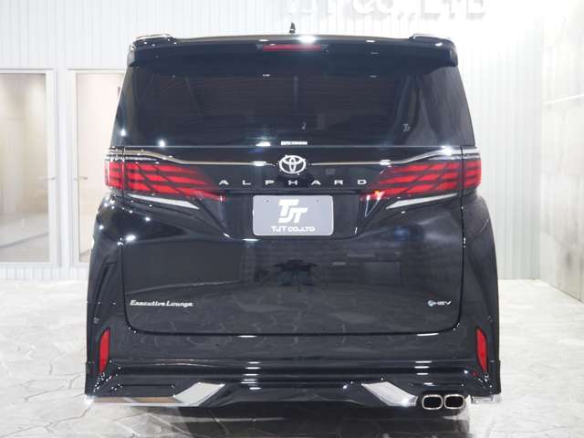 Toyota Alphard 5