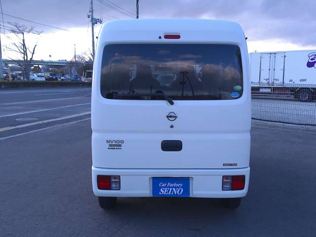 Nissan NV100 Clipper 6