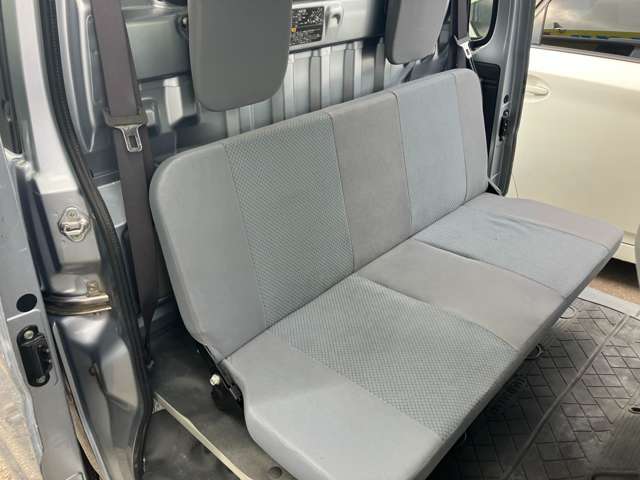 Daihatsu Hijet Deck Van 11