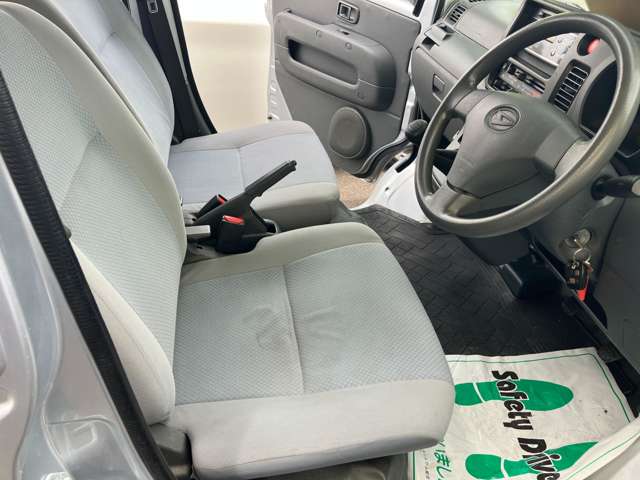 Daihatsu Hijet Deck Van 12
