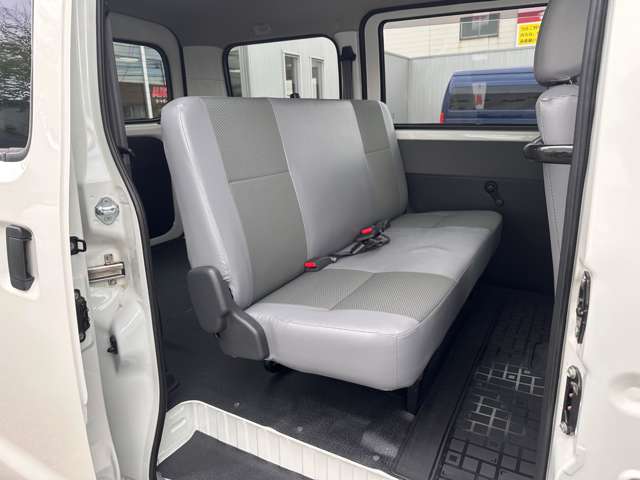 Toyota Town Ace Van 11