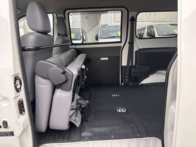 Toyota Town Ace Van 12