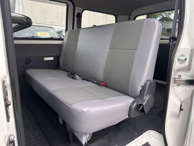 Toyota Town Ace Van 9