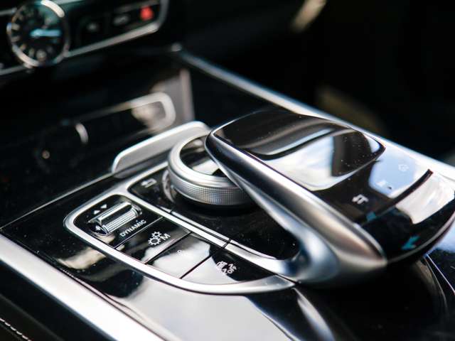 Mercedes-Benz G-Class 3