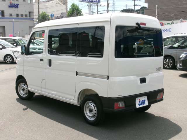 Daihatsu Hijet Cargo 2