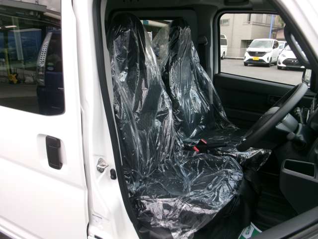 Daihatsu Hijet Cargo 8
