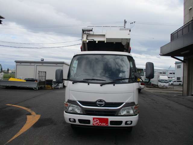 Hino Dutro 6