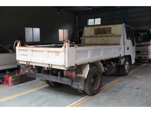 Isuzu Elf 5