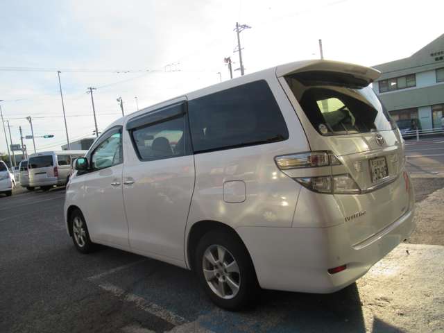 Toyota Vellfire 5
