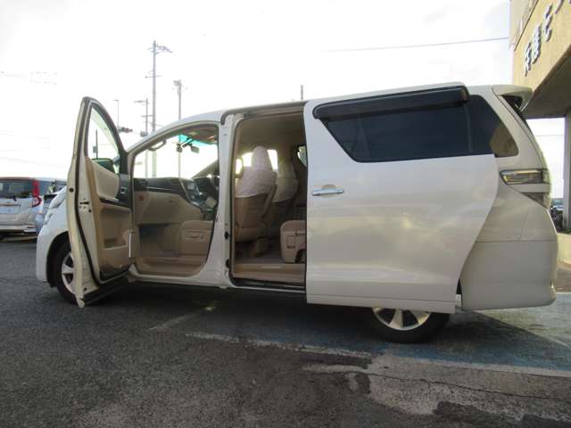 Toyota Vellfire 6