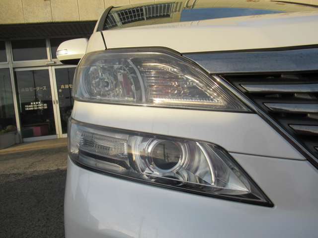 Toyota Vellfire 8