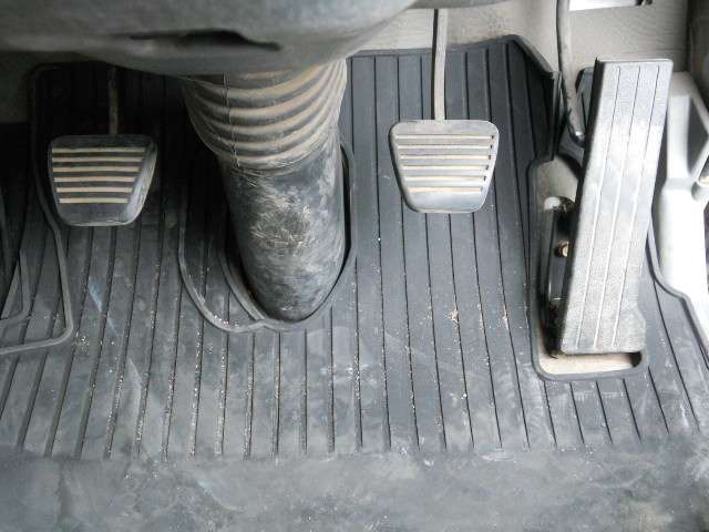 Mitsubishi Fuso Canter Guts 11