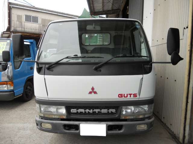 Mitsubishi Fuso Canter Guts 3