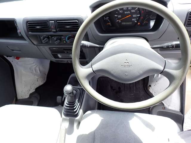 Mitsubishi Minicab Truck 6