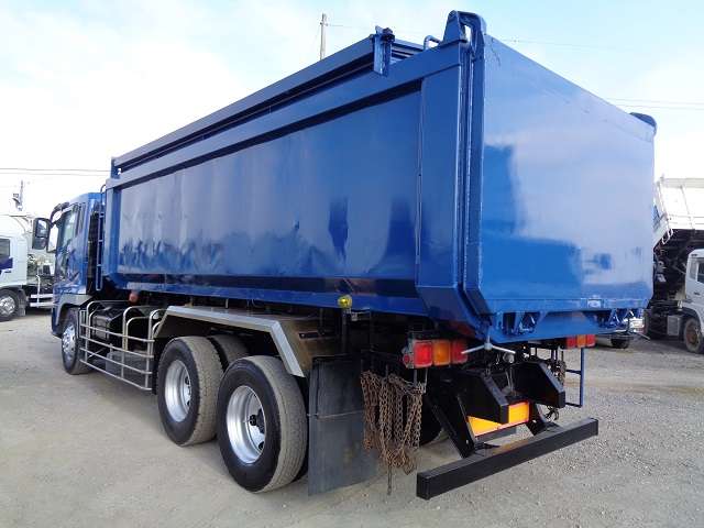 Mitsubishi Fuso Super Great 4