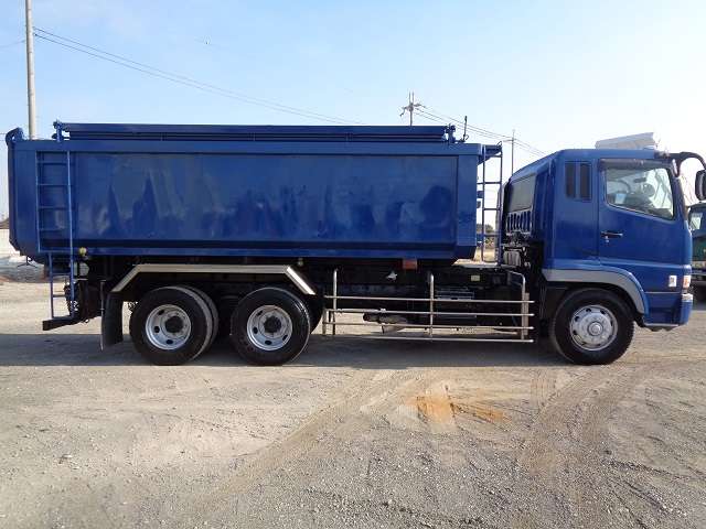 Mitsubishi Fuso Super Great 5