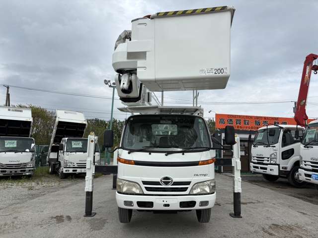 Hino Dutro 2
