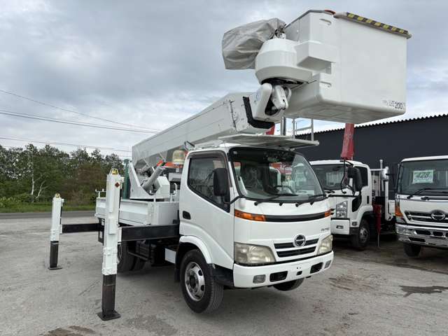 Hino Dutro 3