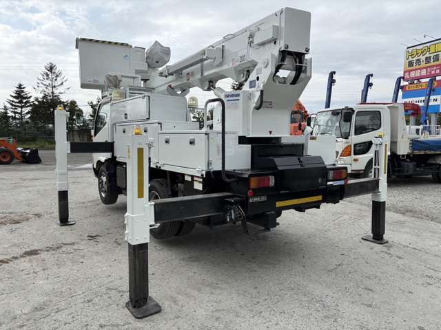 Hino Dutro 7