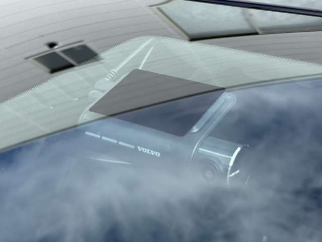 Volvo XC60 4