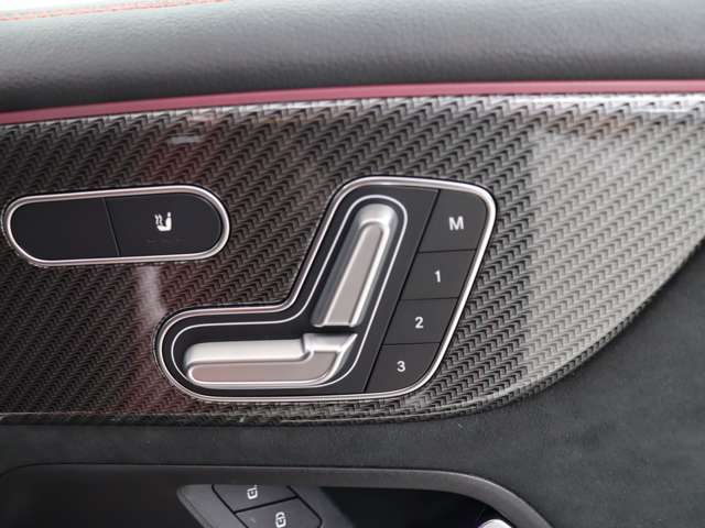 Mercedes-Benz GLB 11