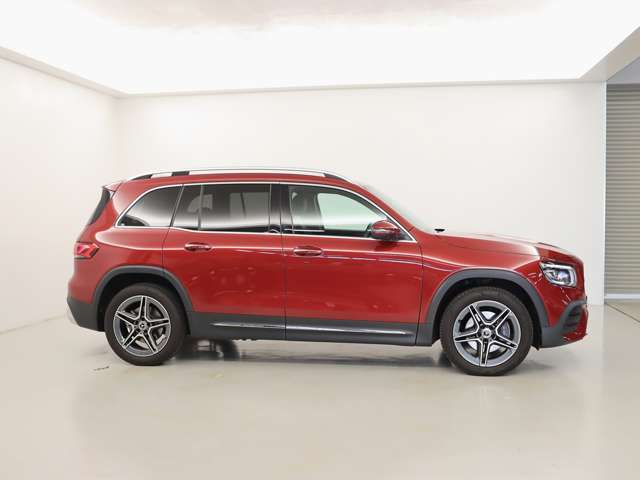 Mercedes-Benz GLB 7
