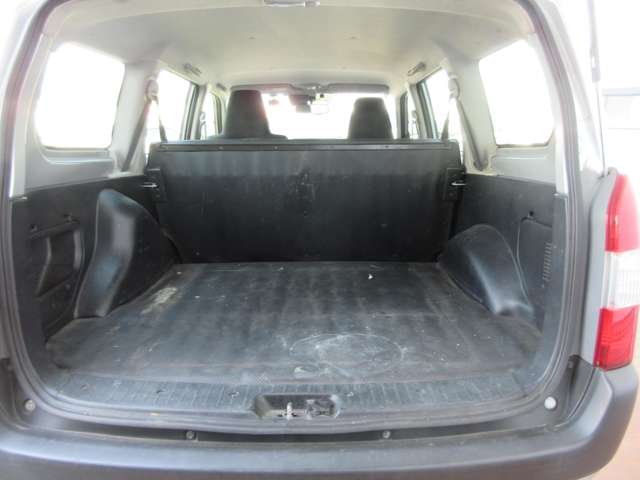 Toyota Probox Van 11