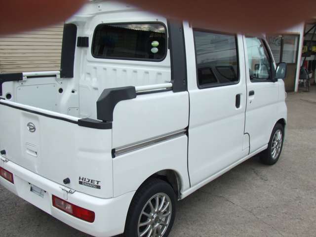 Daihatsu Hijet Deck Van 4