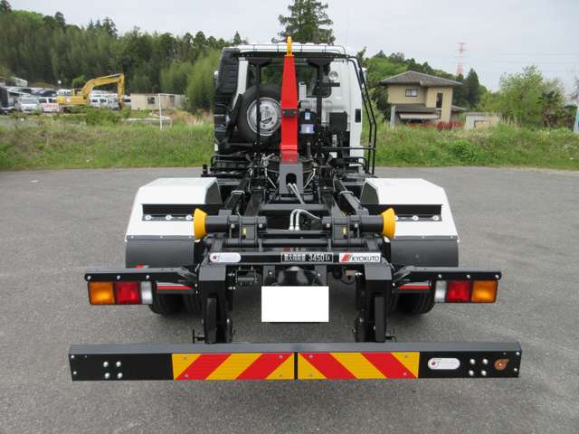 Mitsubishi Fuso Fighter 6