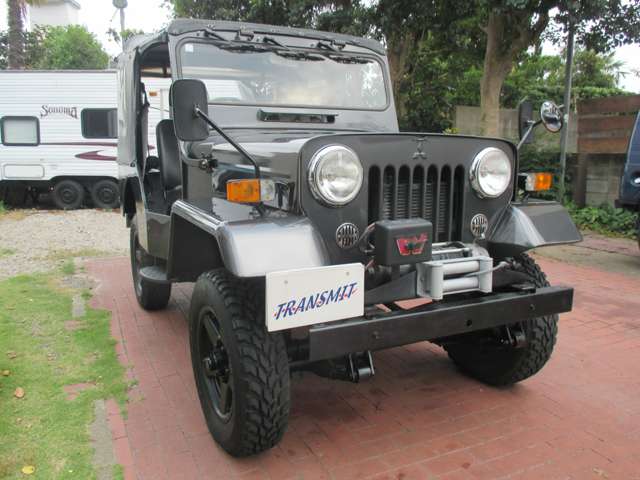 Mitsubishi Jeep 3