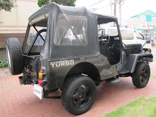 Mitsubishi Jeep 5