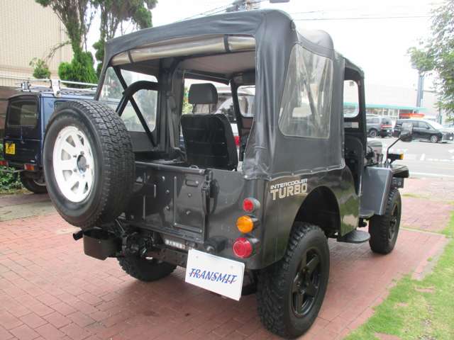 Mitsubishi Jeep 6