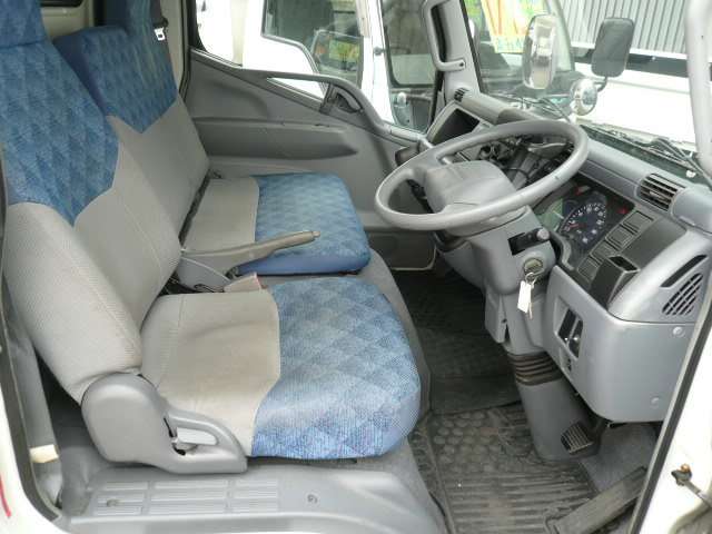 Mitsubishi Fuso Canter Guts 11