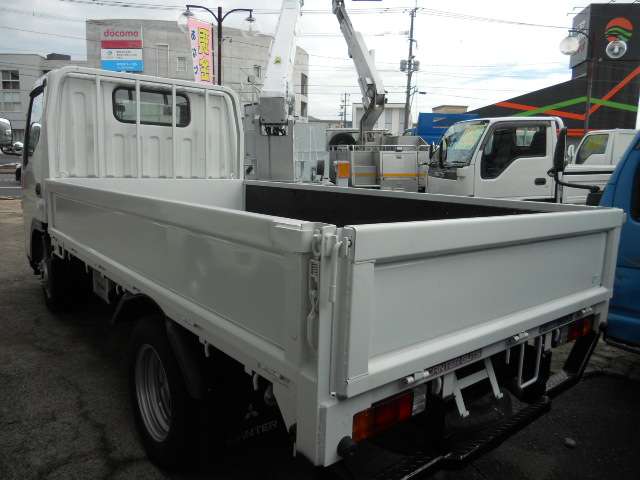 Mitsubishi Fuso Canter Guts 5