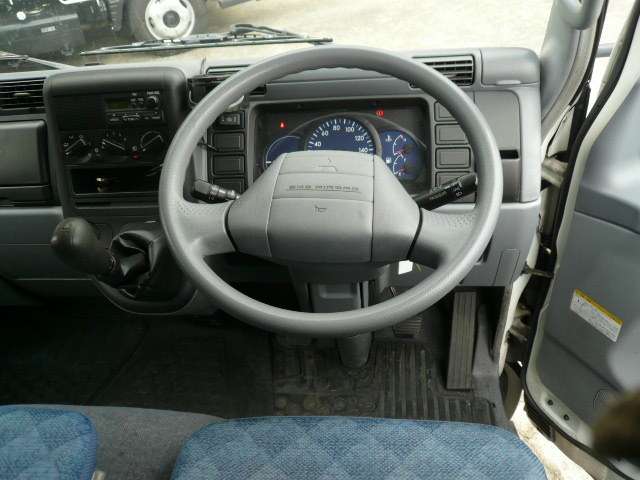 Mitsubishi Fuso Canter Guts 7