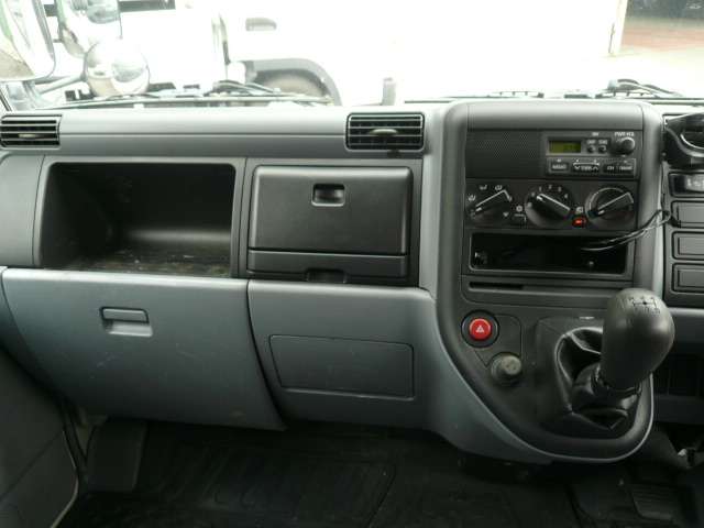 Mitsubishi Fuso Canter Guts 8