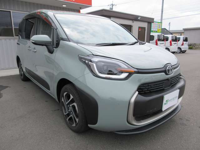 Toyota Sienta 6