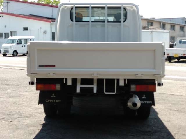Mitsubishi Fuso Canter 7