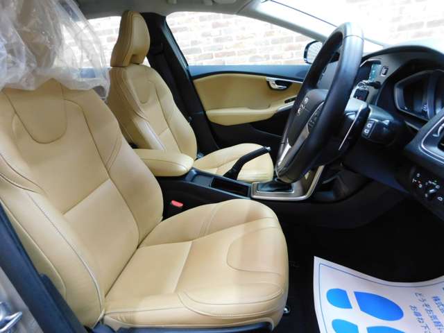 Volvo V40 Cross Country 12