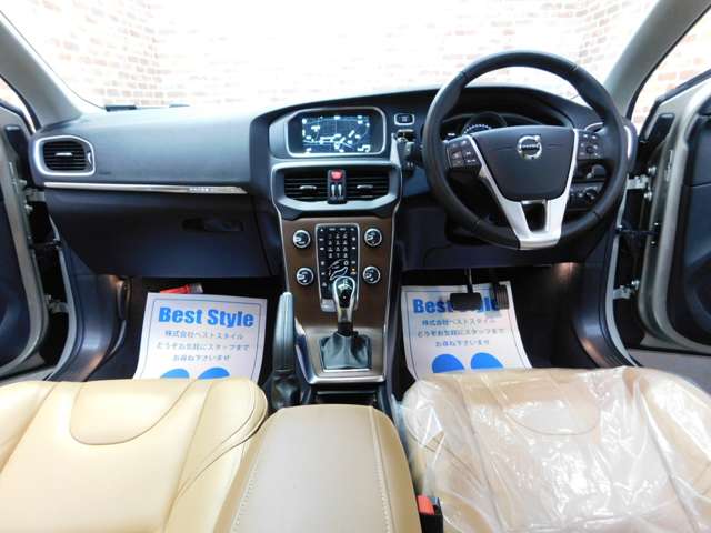 Volvo V40 Cross Country 5