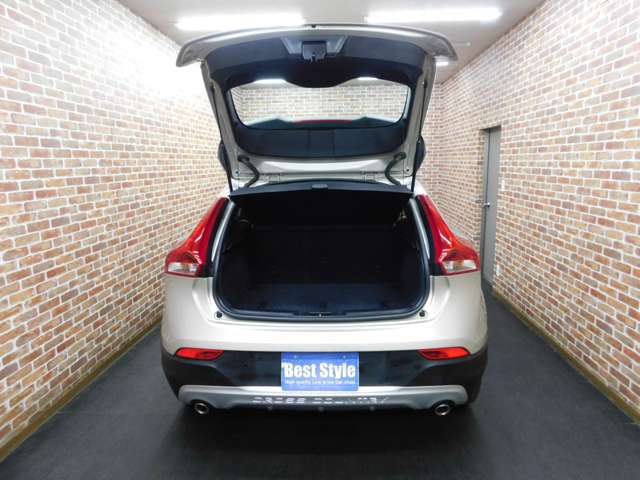 Volvo V40 Cross Country 8